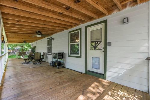 333 Woolridge Dr, Conroe TX  77301-6230 exterior