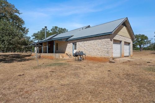 200 Blisard Rd, Webberville TX 78621-5018 exterior