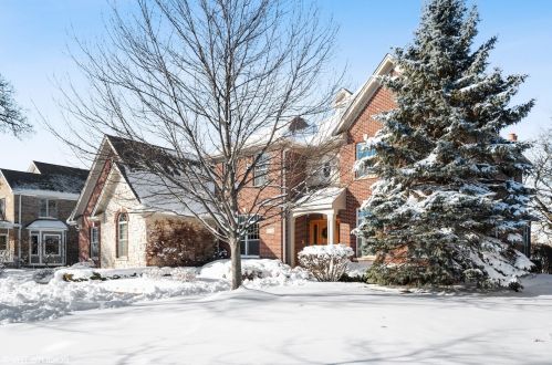 2720 Independence Ave, Glenview, IL 60026-7732