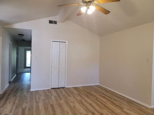 2603 Westwood Main Dr, Bryan TX  77807-2610 exterior