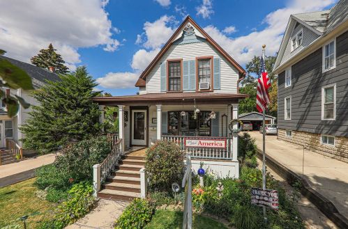 29 Franklin Ave, Naperville, IL 60540-4524