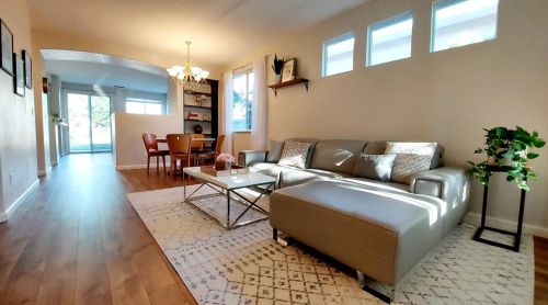 9808 Sage Thrasher Cir, Elk Grove, CA 95757-8126