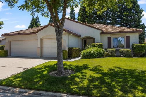 9408 Century Oaks Ln, Elk Grove, CA 95758-3621