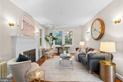 1118 Dl Dr, Silver Spring MD 20910-1601 exterior