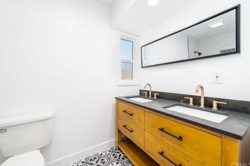 9357 Bellegrave Ave, Riverside CA  92509-2738 exterior