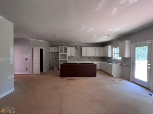 212 Gucci Cir, Stockbridge, GA 30281-1231
