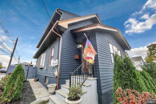 182 12th St, Wood-Ridge NJ  07075-2067 exterior