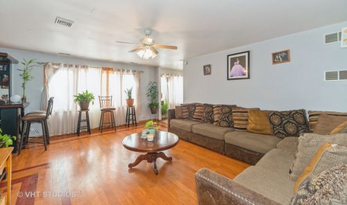 1640 17th Ave, Melrose Park, IL 60160-2008