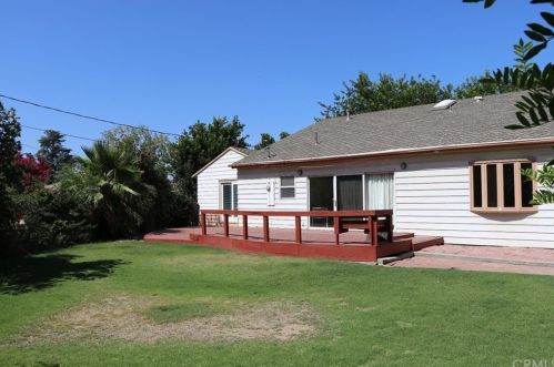 2940 Floral Ave, Riverside CA  92507-3223 exterior