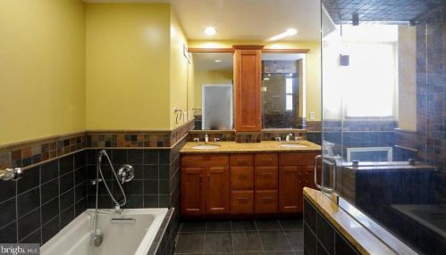 2427 16th St, Philadelphia PA  19132-4439 exterior