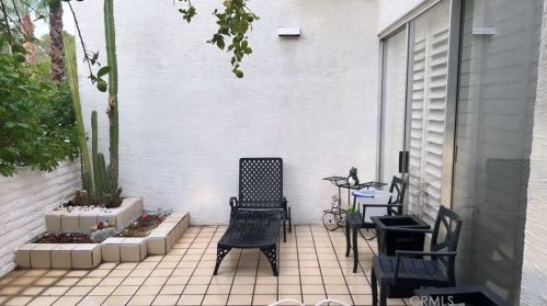 2521 Whitewater Club Dr, Palm Springs, CA 92262-2614