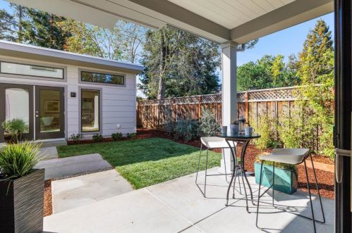 110 Pasa Robles Ave, Los Altos CA 94022-1235 exterior