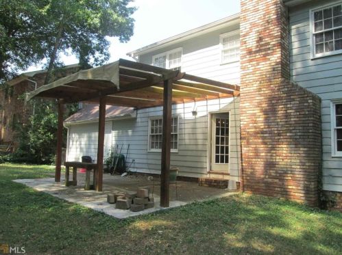 4158 Autumn Hill Ct, Stone Mountain, GA 30083-5241