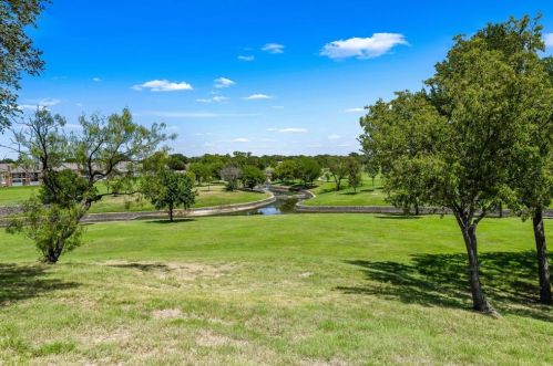 2915 Rayswood Dr, Carrollton TX 75007-5753 exterior