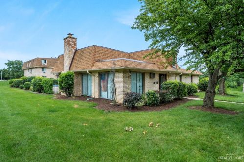 238 Shorewood Dr, Glendale Heights IL  60139-3770 exterior