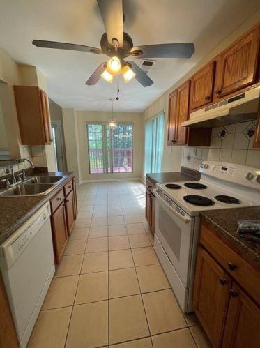 2427 Hi Roc Cir, Conyers GA  30012-2409 exterior