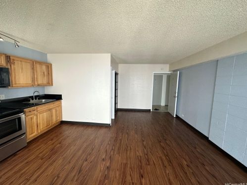 1442 Kewalo St, Honolulu HI  96822-4177 exterior