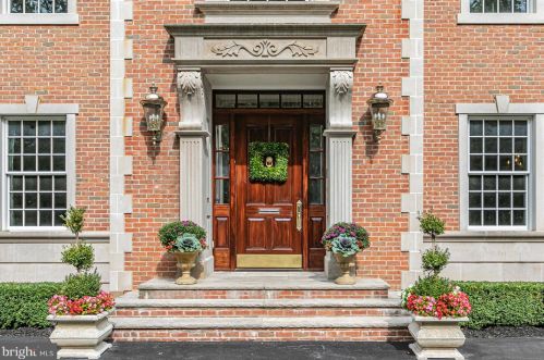 16 Fredrick Ct, Princeton, NJ 08540-7564