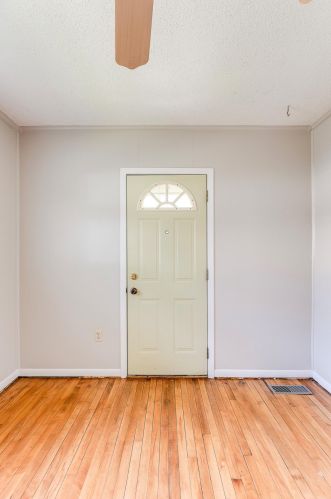 1458 Almond Ave, Saint Paul MN  55108-2536 exterior