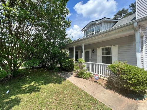 6664 Saganaw Dr, Rex, GA 30273-2227