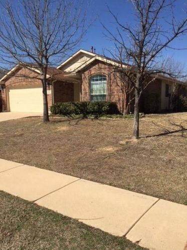 712 Pheasant Rd, Fort Worth TX  76131-8813 exterior