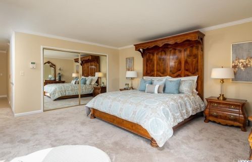 1629 Heather Ridge Dr, Glendale CA  91207-1035 exterior