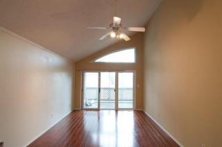 1252 College Mall Rd, Blmgtn IN  47401-6185 exterior
