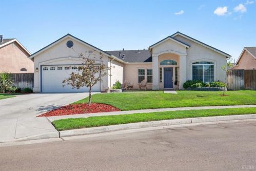 1645 Lime Cir, Lemoore, CA 93245-3558