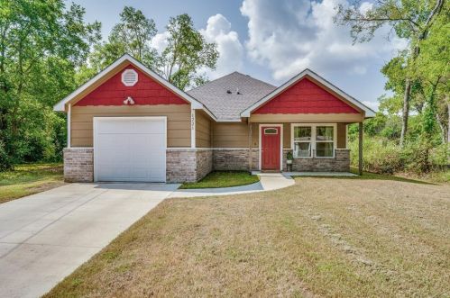 1221 Morse St, Greenville, TX 75401-4842