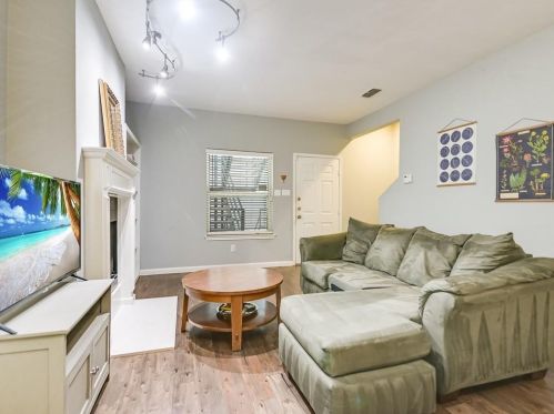 4409 Duval St, Austin, TX 78751-3917