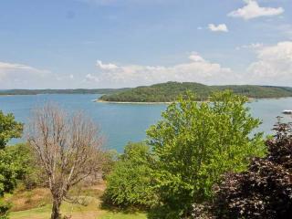 35 Ravenshoe Rd, Rogers, AR 72756-8276