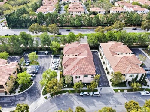 131 Kempton, Irvine CA  92620-2172 exterior