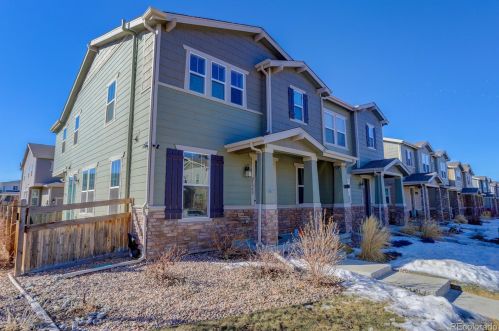 21957 Radcliff Cir, Denver CO  80015 exterior