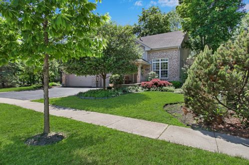 7272 Presidential Dr, Gurnee IL  60031-5302 exterior