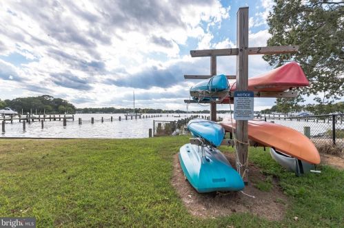 6318 Linden St, Shady Side MD  20764-2910 exterior