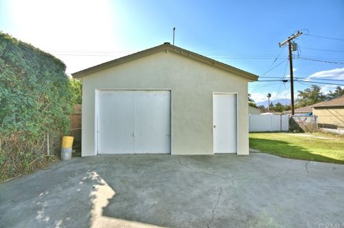 239 Pasadena Ave, Irwindale CA 91702 exterior