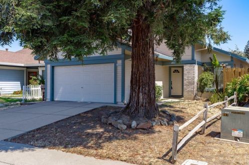 5534 Coral Creek Way, Elk Grove, CA 95758-5638