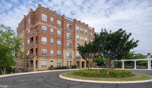 680 Watermans Dr, Woodbridge, VA 22191-5483