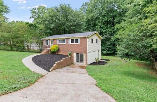 4121 Faye Ct, Austell, GA 30106-1322
