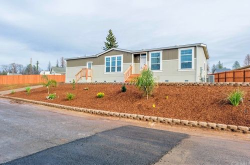 634 Circlewood Dr, Paradise CA 95969-5704 exterior