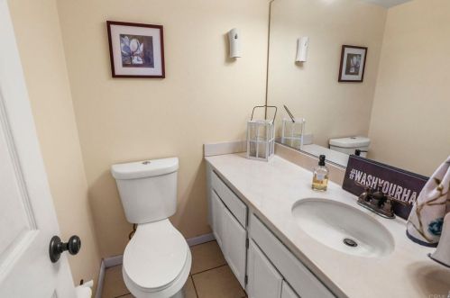 1894 Timber Trl, Vista CA 92081-7326 exterior