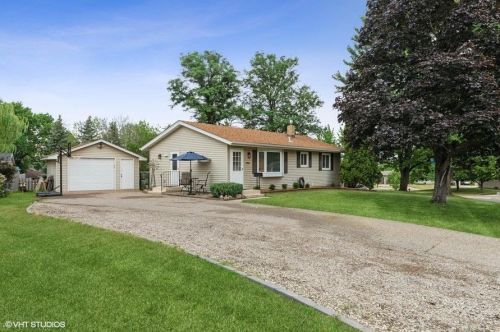 6835 Carleda Ave, South Saint Paul, MN 55076-2103