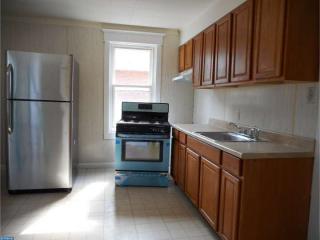 2904 Cove Rd, Camden NJ  08109-2534 exterior