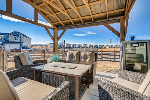 6832 133rd Ave, Denver CO 80602-8471 exterior