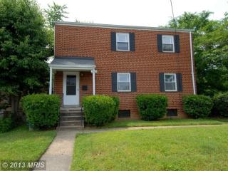 1204 Oak St, Arlington VA  22209-3624 exterior