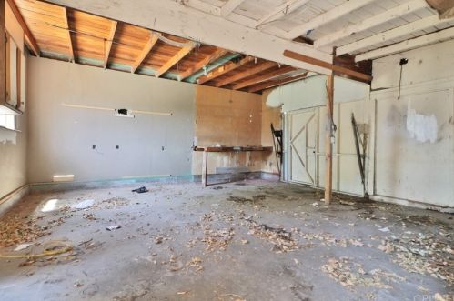 1020 Dennis Ave, Simi Valley CA  93065-3224 exterior