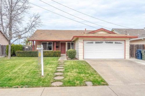 648 Lorren Way, Livermore, CA 94550-4036