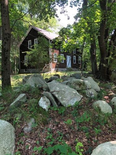 37 Breakneck Hill Rd, Lincoln, RI 02865-3926