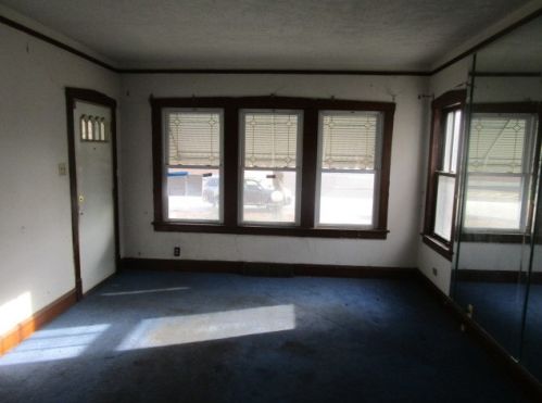 1432 10th Ave, Broadview, IL 60153-1957