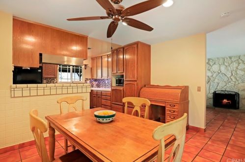 6010 Kitty Hawk Dr, Riverside CA  92504-1422 exterior